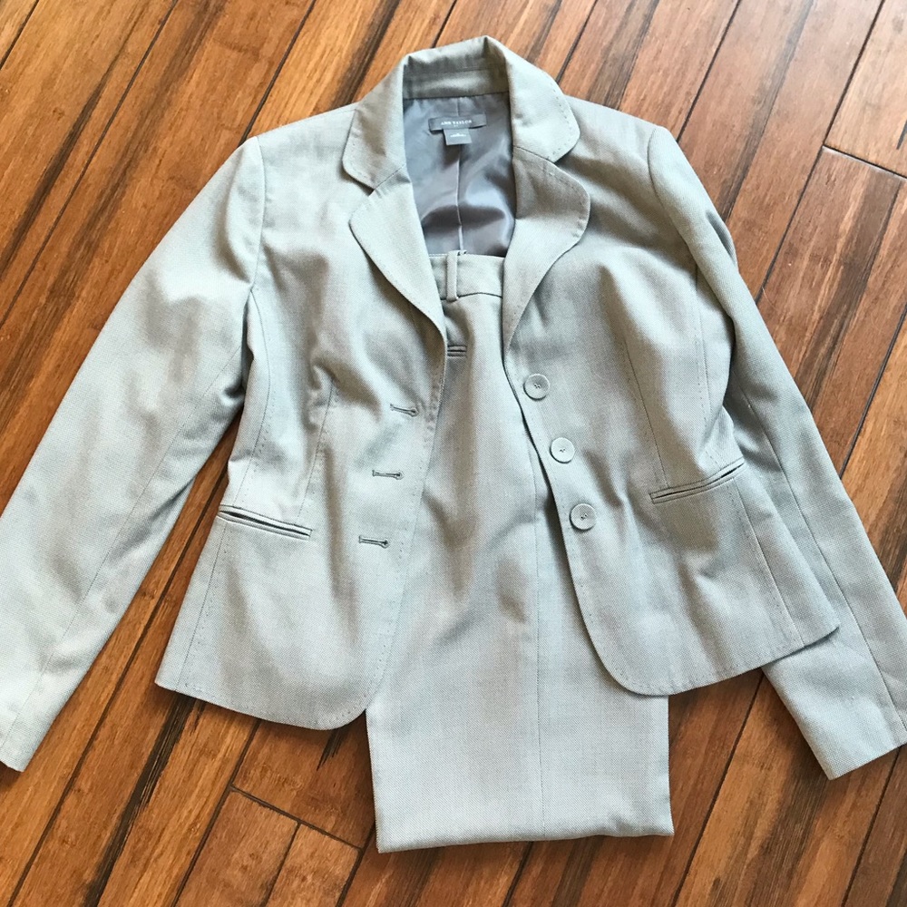 Ann Taylor Light Gray Women's Blazer and Pant Suit